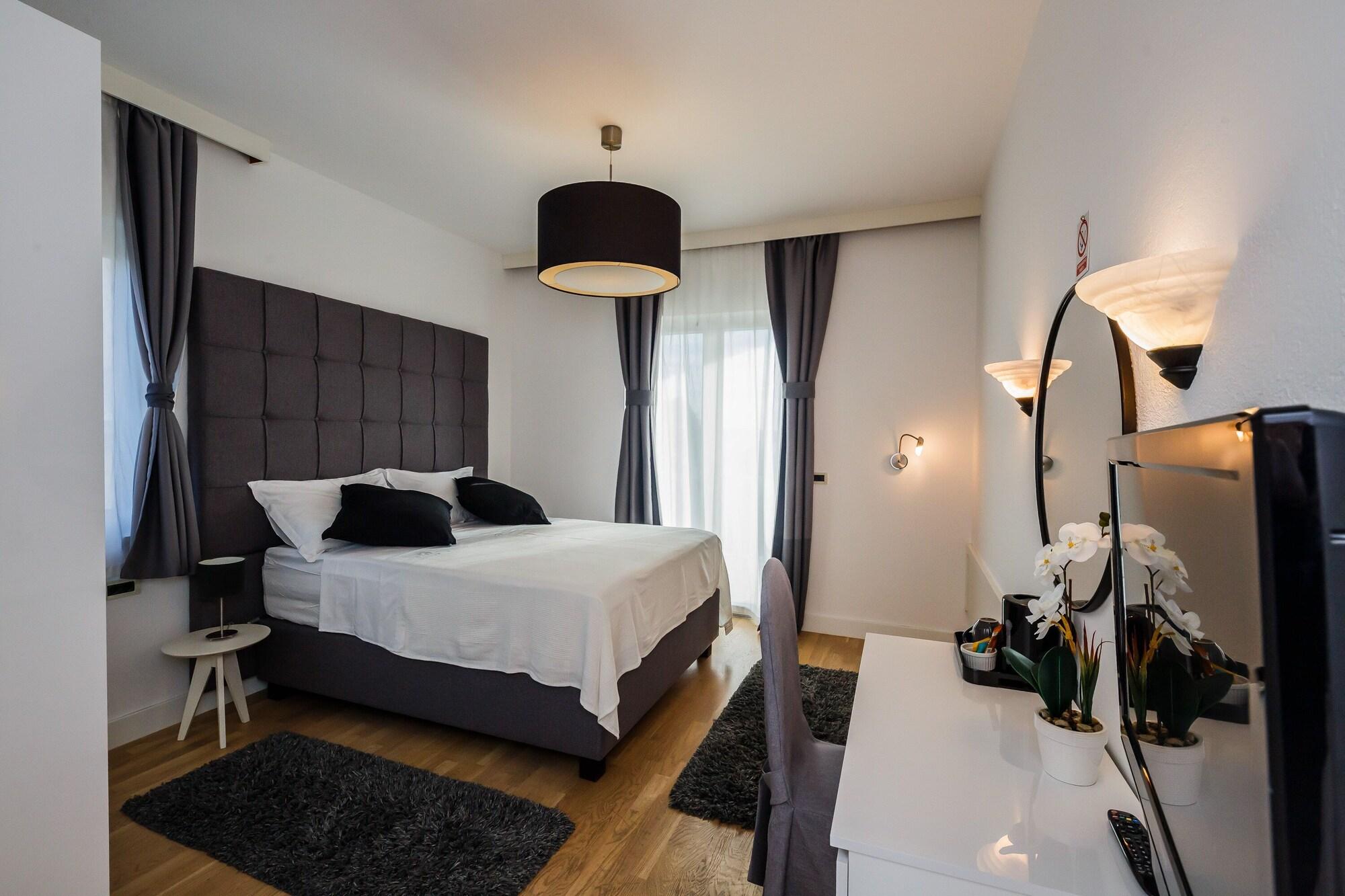 Hotel Villa Zarko Kaštel Stari 外观 照片