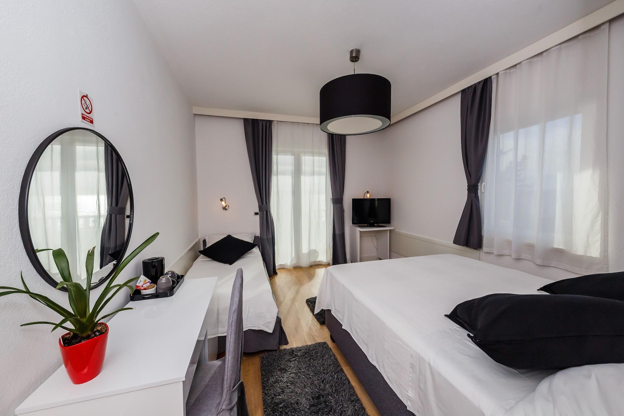 Hotel Villa Zarko Kaštel Stari 外观 照片
