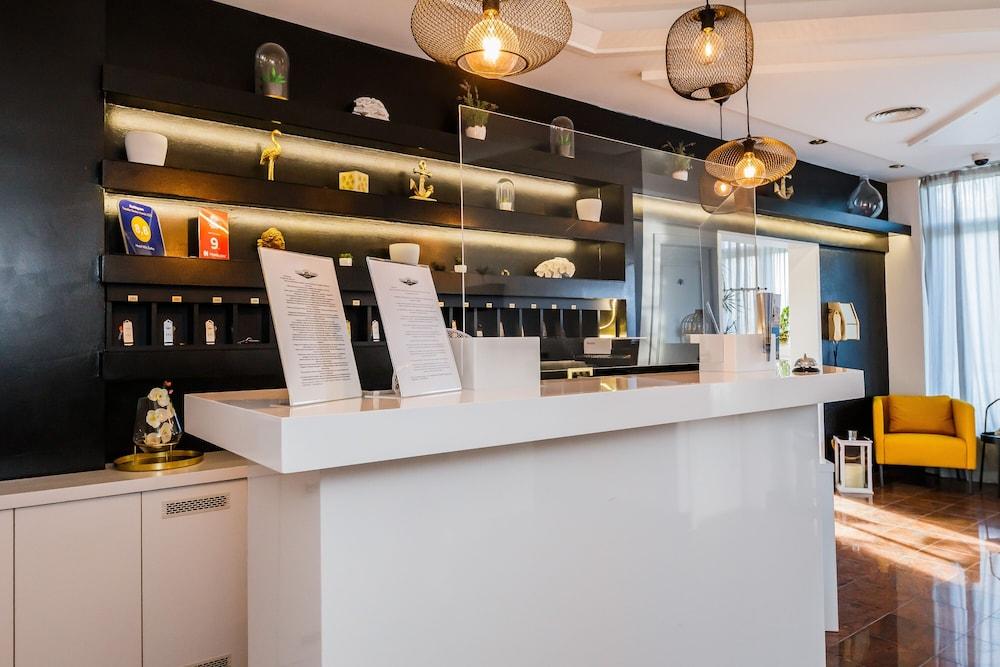 Hotel Villa Zarko Kaštel Stari 外观 照片