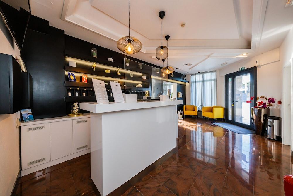 Hotel Villa Zarko Kaštel Stari 外观 照片