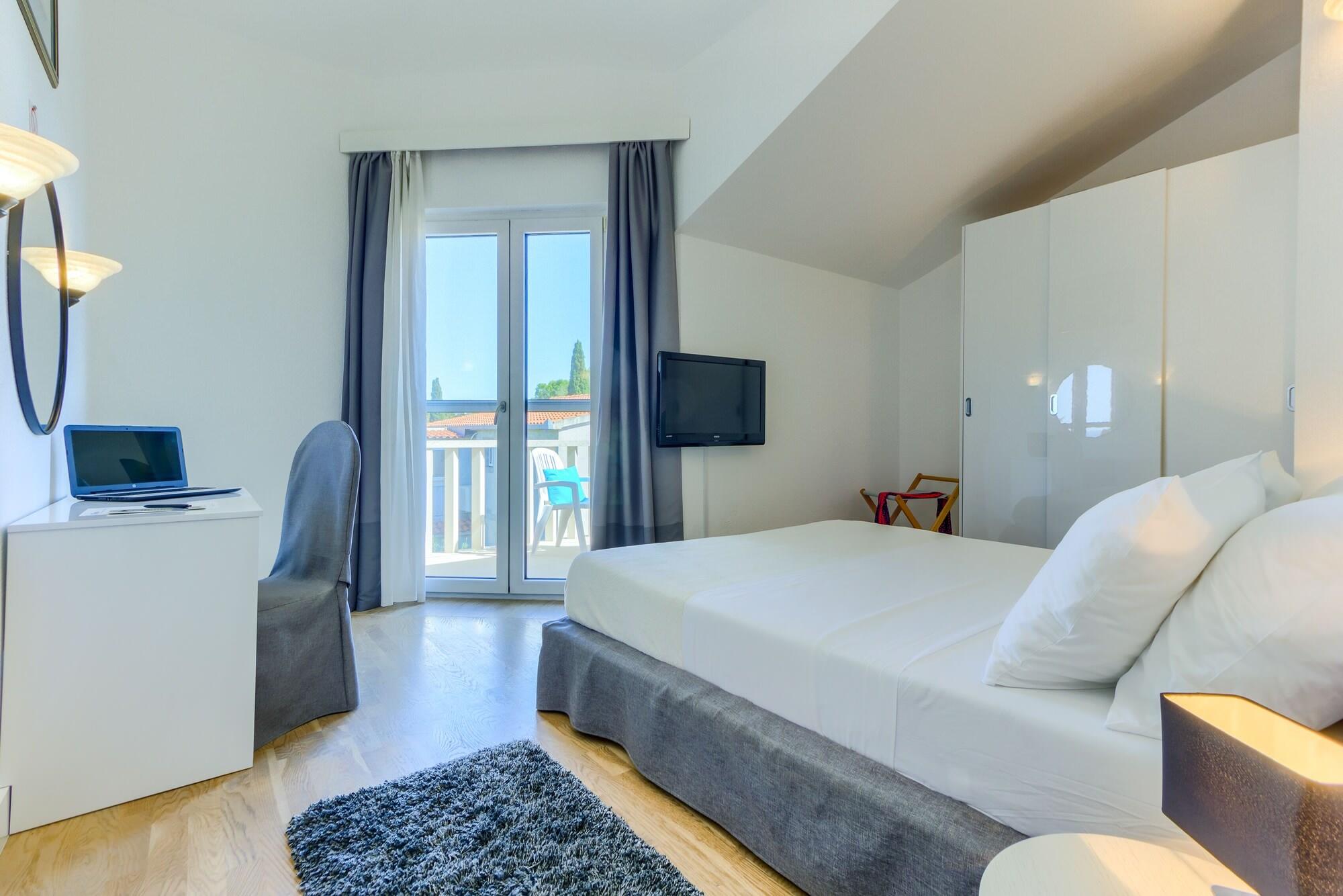 Hotel Villa Zarko Kaštel Stari 外观 照片